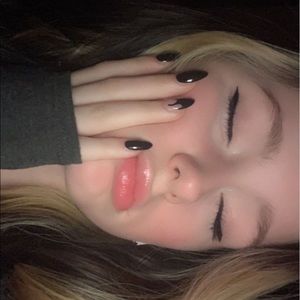 Meet your Posher, Makenah